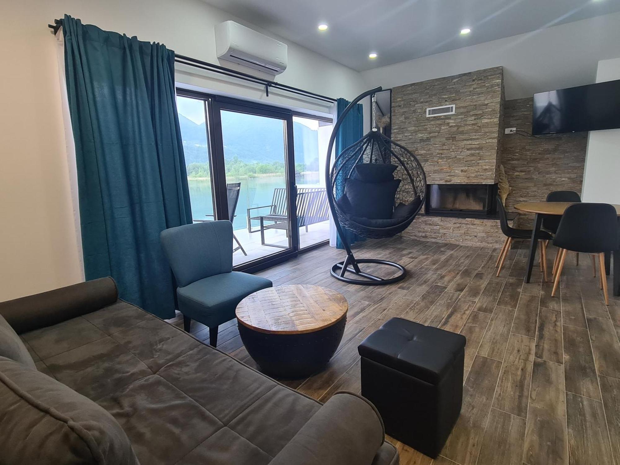 Montekarlo Na Drini Bed & Breakfast Mali Zvornik Екстериор снимка