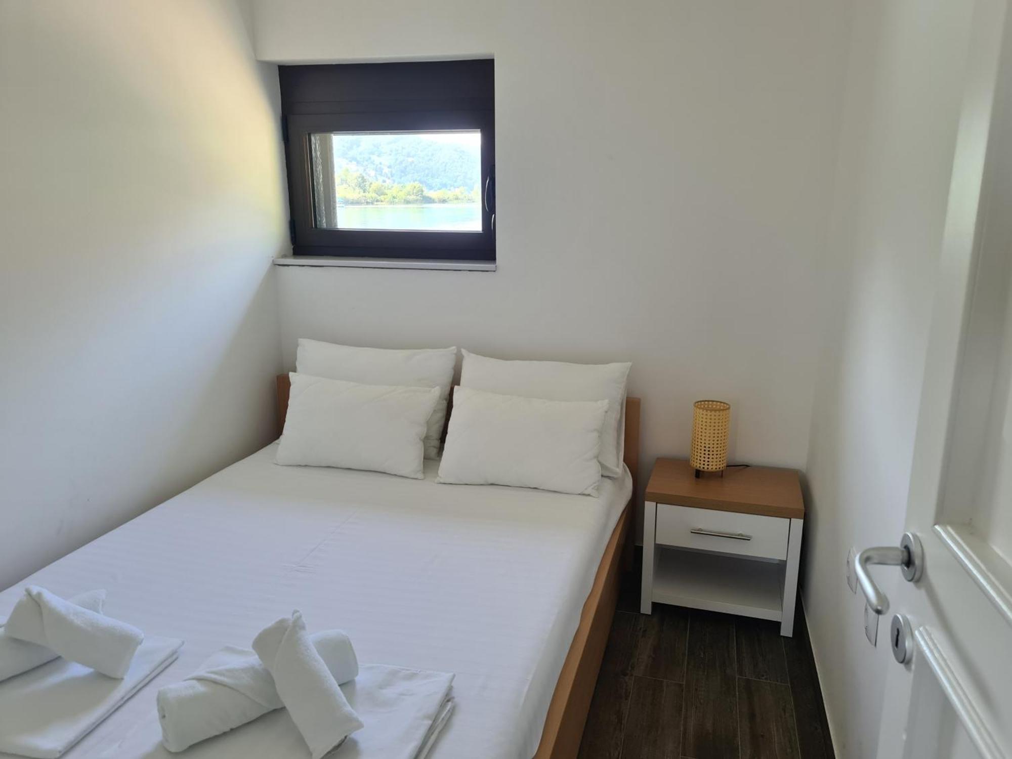 Montekarlo Na Drini Bed & Breakfast Mali Zvornik Екстериор снимка
